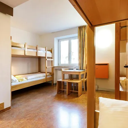 - Membership Required! Auberge de jeunesse *