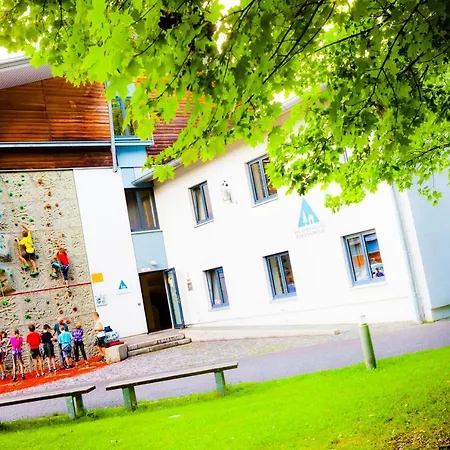 - Membership Required! Auberge de jeunesse