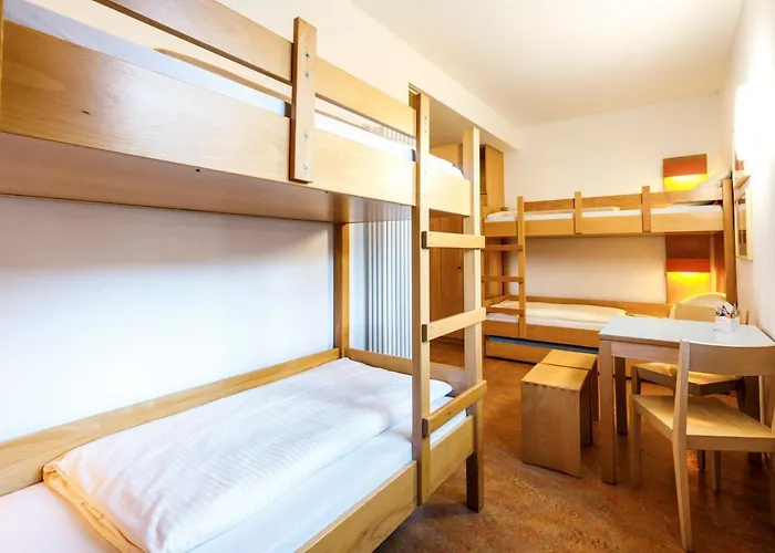 - Membership Required! Vandrarhem Garmisch-Partenkirchen